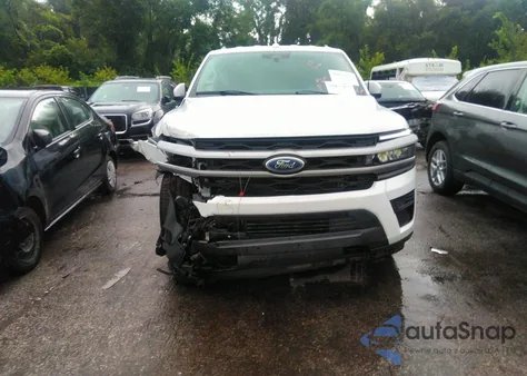 2022 Ford Expedition Xlt z USA, uszkodzony, nr VIN 1FMJU1JT5NEA67318